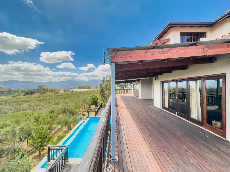 7 Bedroom Property for Sale in Windmeul Western Cape